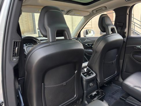 Used 2020 Volvo XC90 T8 Momentum w/ Protection Package Premier AWD/4WD image 33