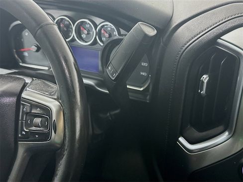 Used 2022 Chevrolet Silverado 3500 LT w/ Convenience Package image 16