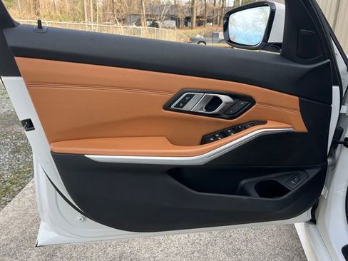 Used 2019 BMW 330i Sedan image 10