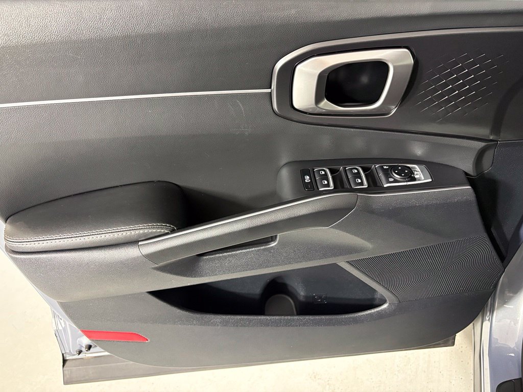 Used 2023 Kia Sorento S w/ Panoramic Sunroof Package FWD image 20