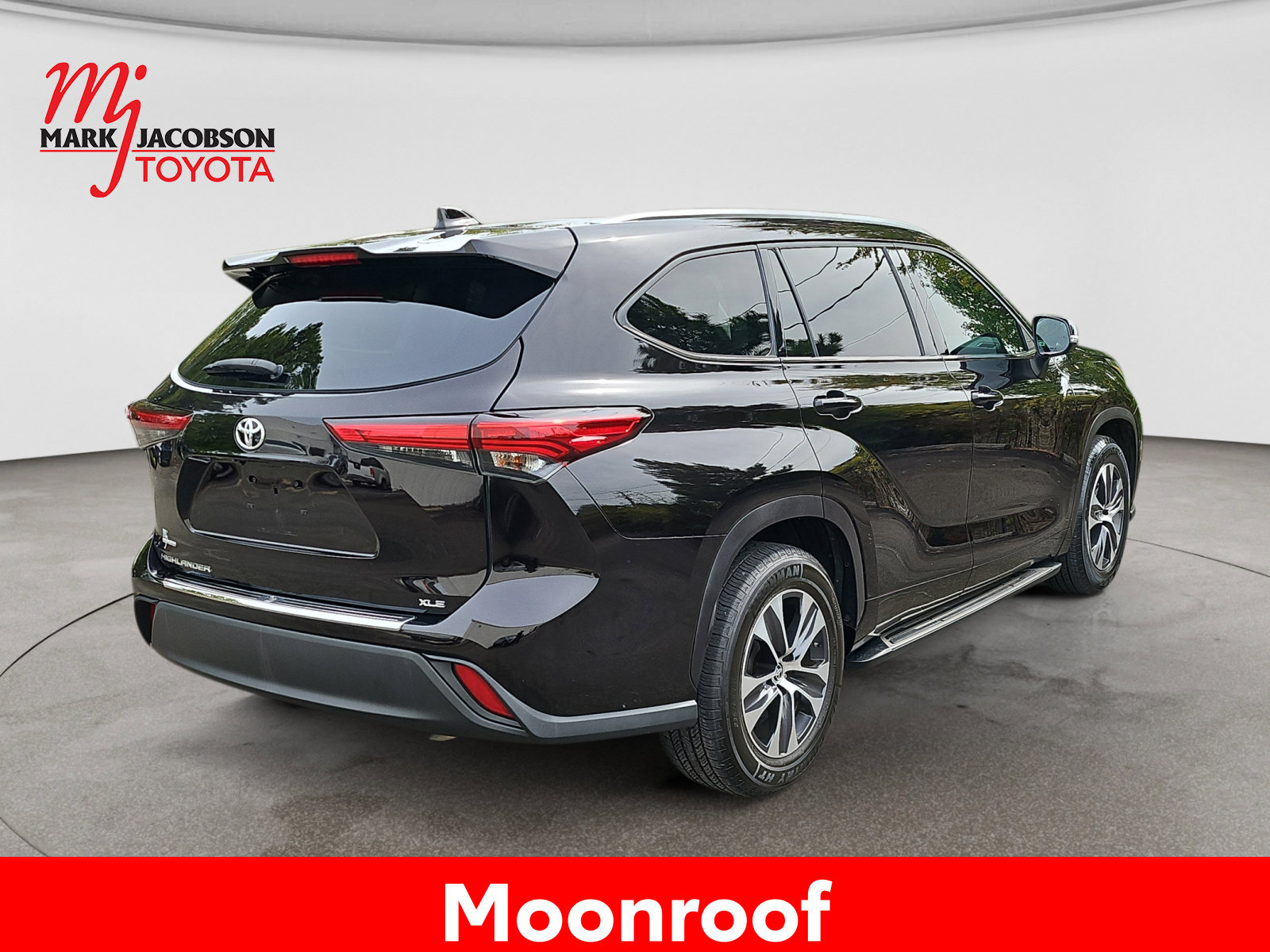 Used 2020 Toyota Highlander XLE FWD image 9