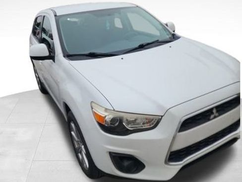 Used 2013 Mitsubishi Outlander Sport ES image 6