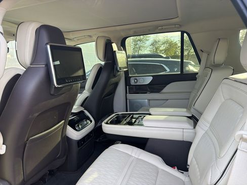 Used 2019 Lincoln Navigator Black Label w/ Cargo Package AWD/4WD image 8