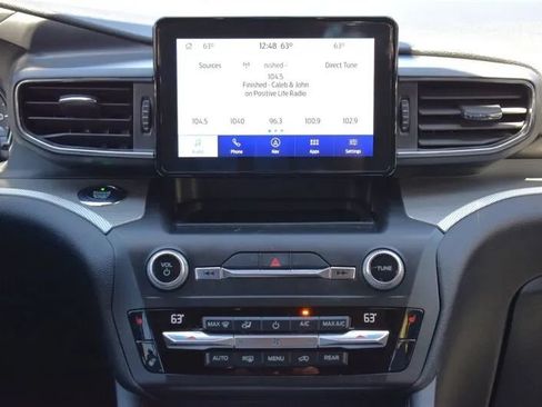 Used 2020 Ford Explorer XLT w/ Equipment Group 202A AWD/4WD image 20