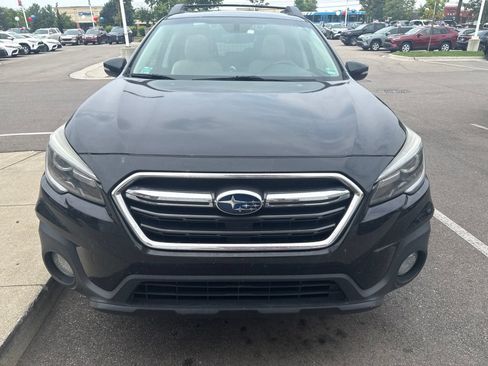 Used 2019 Subaru Outback 2.5i Limited AWD/4WD image 2