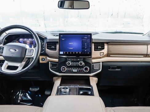 Used 2024 Ford Expedition Max Limited image 13