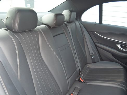 Used 2018 Mercedes-Benz E 300 4MATIC image 21