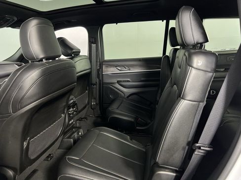 Certified 2024 Jeep Grand Cherokee L Limited w/ Luxury Tech Group II image 26