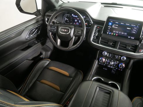 Used 2021 GMC Yukon XL AT4 w/ AT4 Premium Package image 9