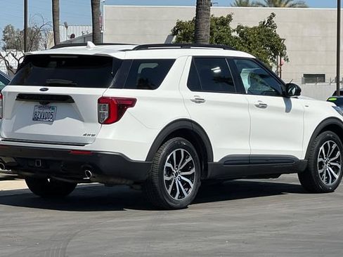 Used 2022 Ford Explorer ST-Line w/ Class IV Trailer Tow Package AWD/4WD image 4