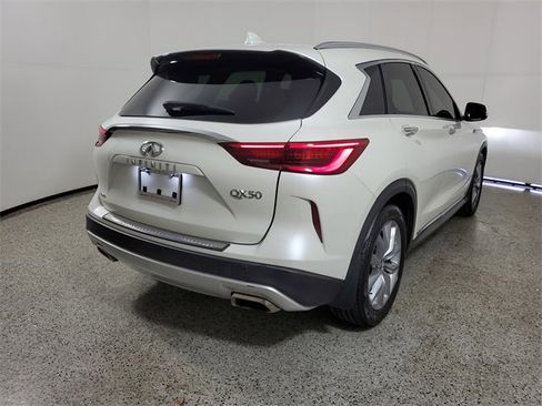Used 2019 INFINITI QX50 Luxe w/ Navigation Package image 4