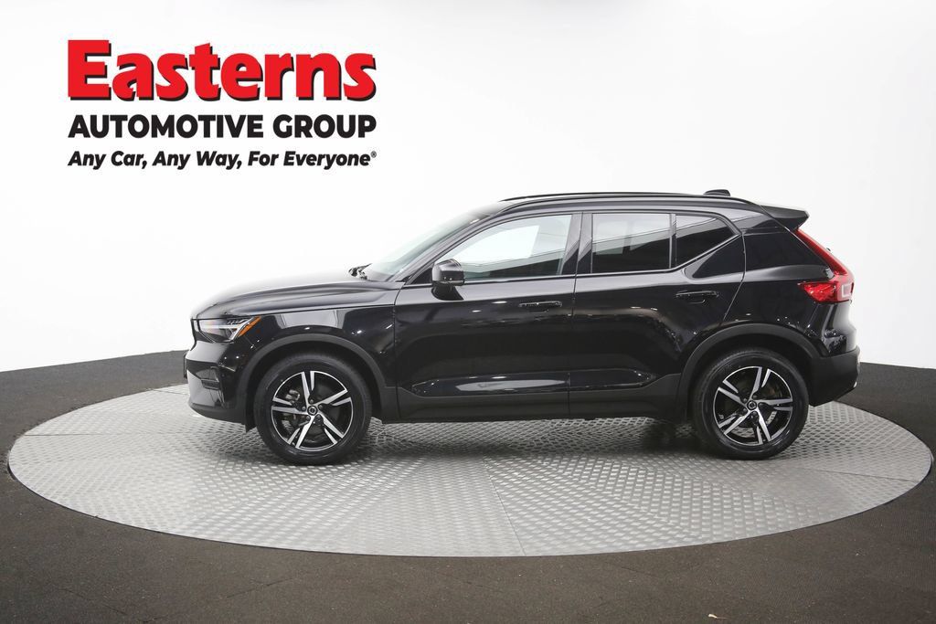 Used 2024 Volvo XC40 B5 Core AWD/4WD image 62