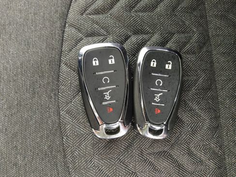 Used 2023 Chevrolet Equinox LT AWD/4WD image 32