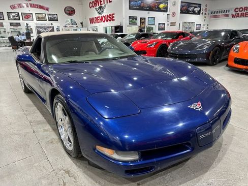 Used 2004 Chevrolet Corvette Convertible w/ Preferred Equipment Group RWD image 4