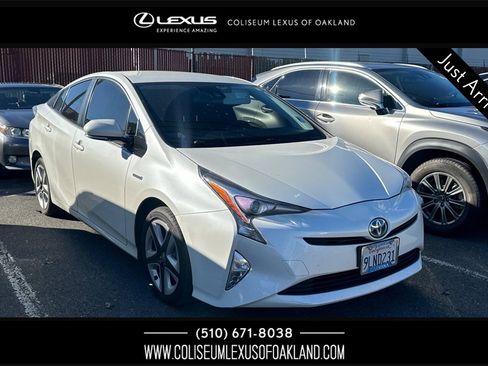 Used 2017 Toyota Prius Four Touring image 1