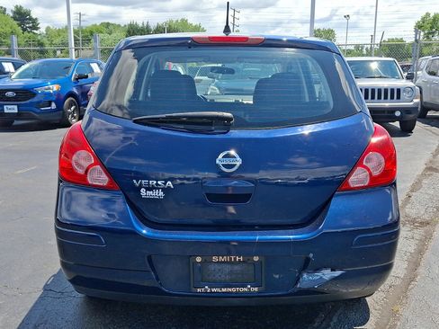 Used 2012 Nissan Versa Hatchback FWD image 5