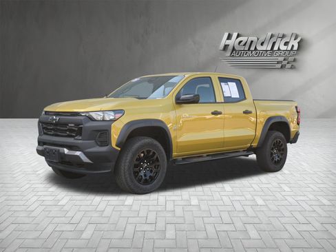 Used 2023 Chevrolet Colorado Trail Boss w/ Technology Package image 5