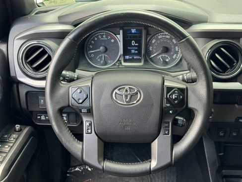 Used 2021 Toyota Tacoma TRD Sport w/ Technology Package RWD image 18