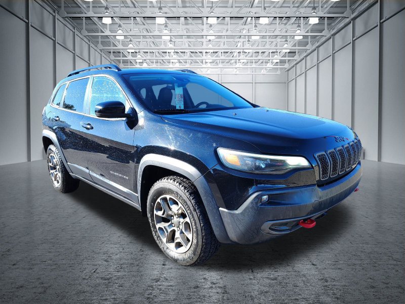 Used 2022 Jeep Cherokee Trailhawk w/ Comfort/Convenience Group AWD/4WD image 3