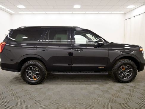 Used 2025 Ford Expedition Tremor image 10