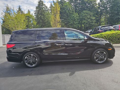 Used 2023 Honda Odyssey Elite image 8