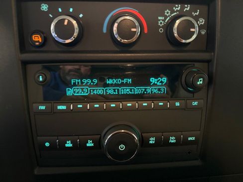 Used 2024 Chevrolet Express 3500 LT w/ LT Preferred Equipment Group image 21