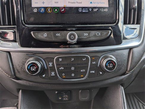 Certified 2023 Chevrolet Traverse LT w/ LT Premium Package image 26