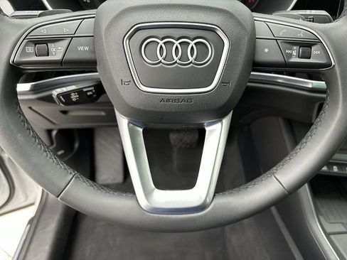 Used 2025 Audi Q3 2.0T Premium w/ Convenience Package image 14