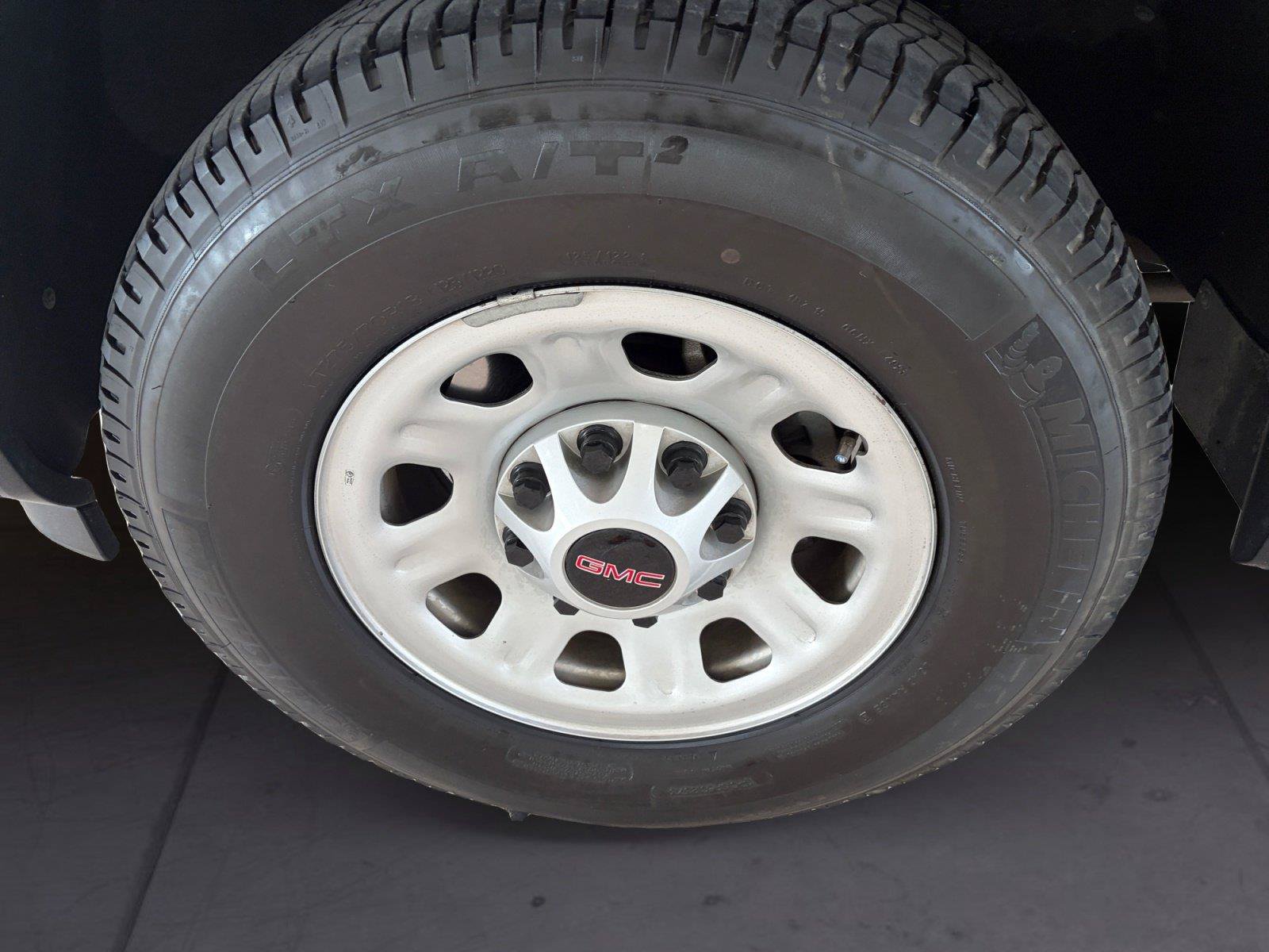 Used 2024 GMC Sierra 2500 Pro RWD image 14