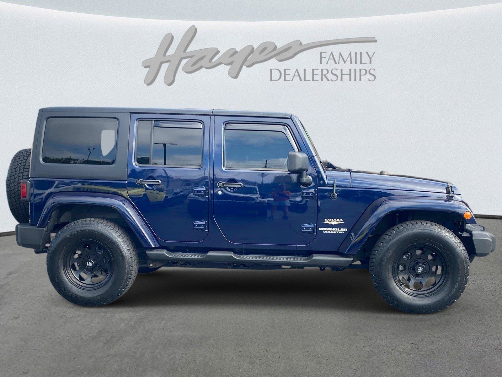 Used 2013 Jeep Wrangler Unlimited Sahara w/ Connectivity Group AWD/4WD image 2