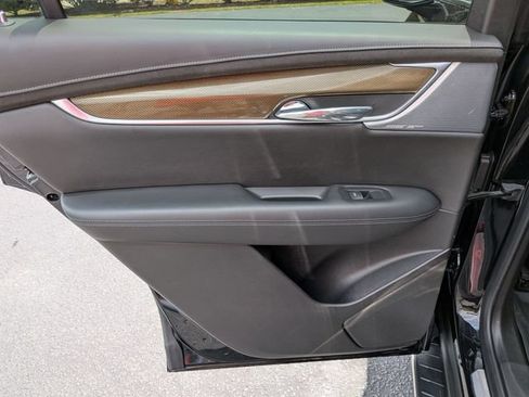 Used 2021 Cadillac XT6 Premium Luxury w/ Platinum Package AWD/4WD image 29