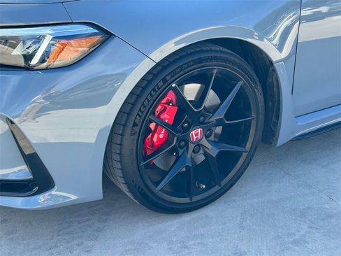 Used 2025 Honda Civic Type R image 8
