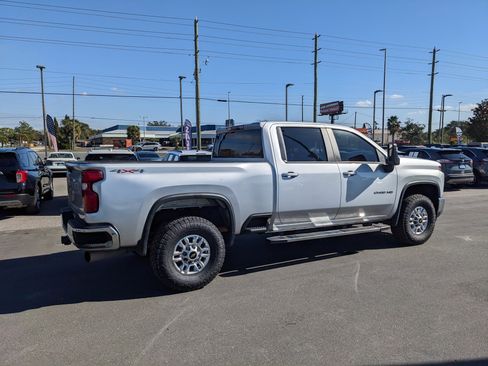 Used 2023 Chevrolet Silverado 2500 LT image 8