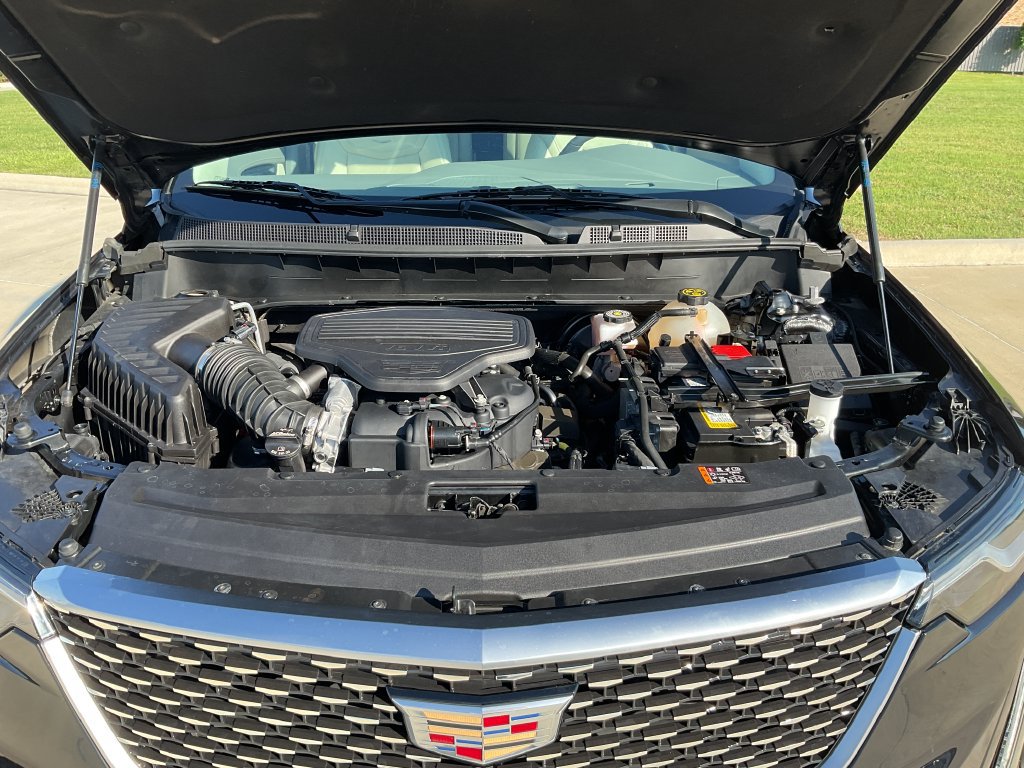 Used 2023 Cadillac XT6 Premium Luxury w/ LPO, Floor Liner Package AWD/4WD image 38