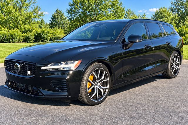 Used 2025 Volvo V60 T8 Polestar AWD/4WD image 1