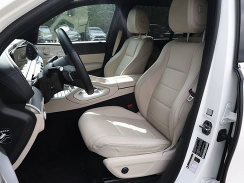 Used 2025 Mercedes-Benz GLS 450 4MATIC image 20