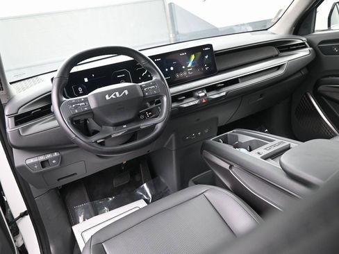 Used 2024 Kia EV9 Light image 17