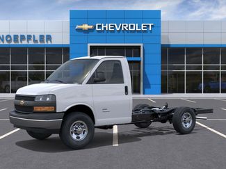 New 2026 Chevrolet Express 3500 video 2