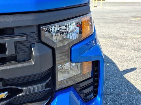 Certified 2025 Chevrolet Silverado 1500 Custom image 9