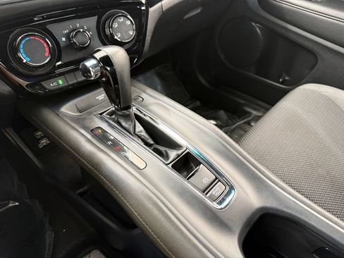 Used 2022 Honda HR-V Sport image 36