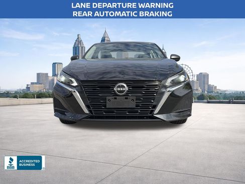Used 2024 Nissan Altima 2.5 SV AWD/4WD image 7