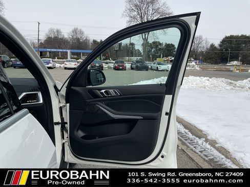 Used 2024 BMW X5 xDrive40i w/ Parking Assistance Package image 22