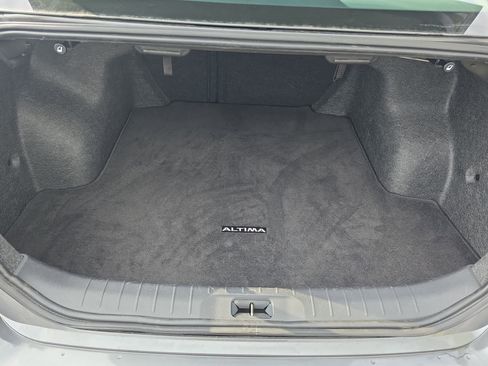 Used 2025 Nissan Altima 2.5 SV image 12