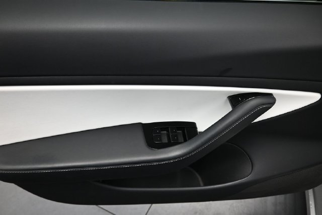 Used 2018 Tesla Model 3 Performance AWD/4WD image 17