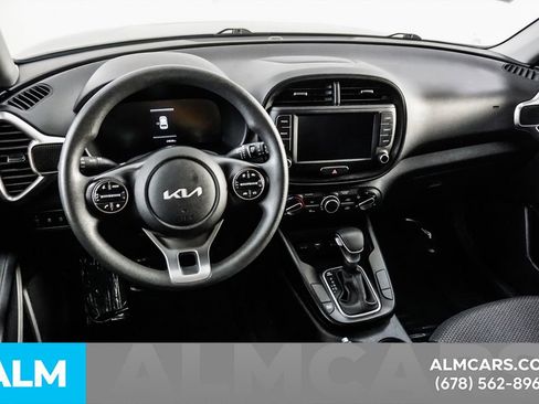 Used 2025 Kia Soul LX image 22