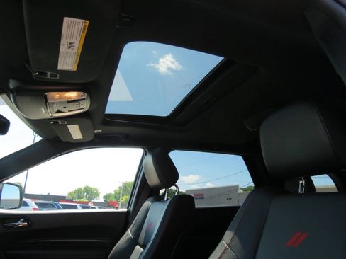 Used 2025 Dodge Durango GT AWD/4WD image 15