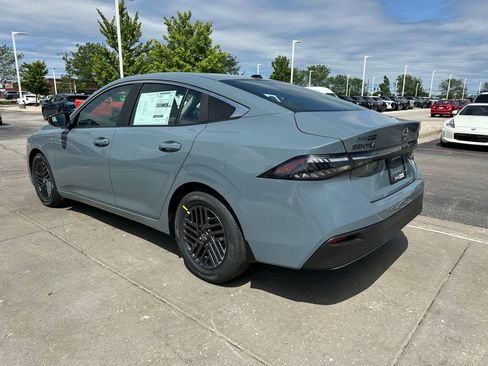 New 2026 Nissan Sentra SV FWD image 6