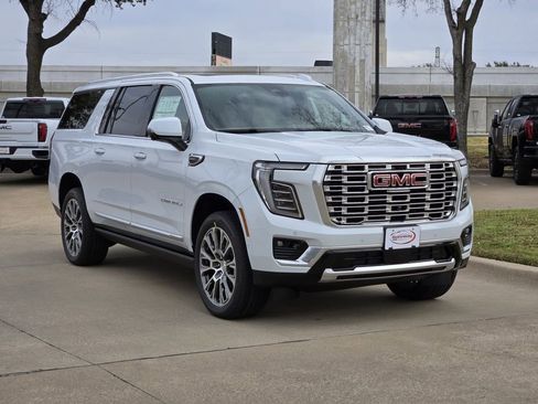 New 2026 GMC Yukon XL Denali w/ Sun & Power Step Package image 3