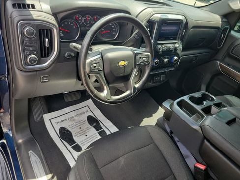 Used 2021 Chevrolet Silverado 1500 LT AWD/4WD image 16