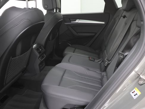 Used 2025 Audi Q5 2.0T Premium image 9